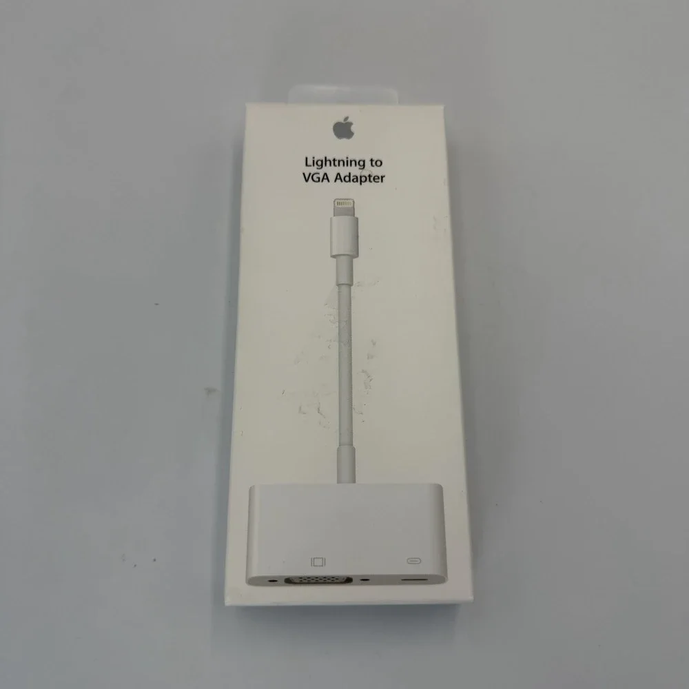 Apple Lightning To VGA Adapter MD825AM/A A1439 White IPhone IPad Projector